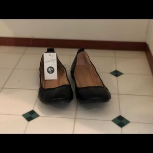 Black flats NWT